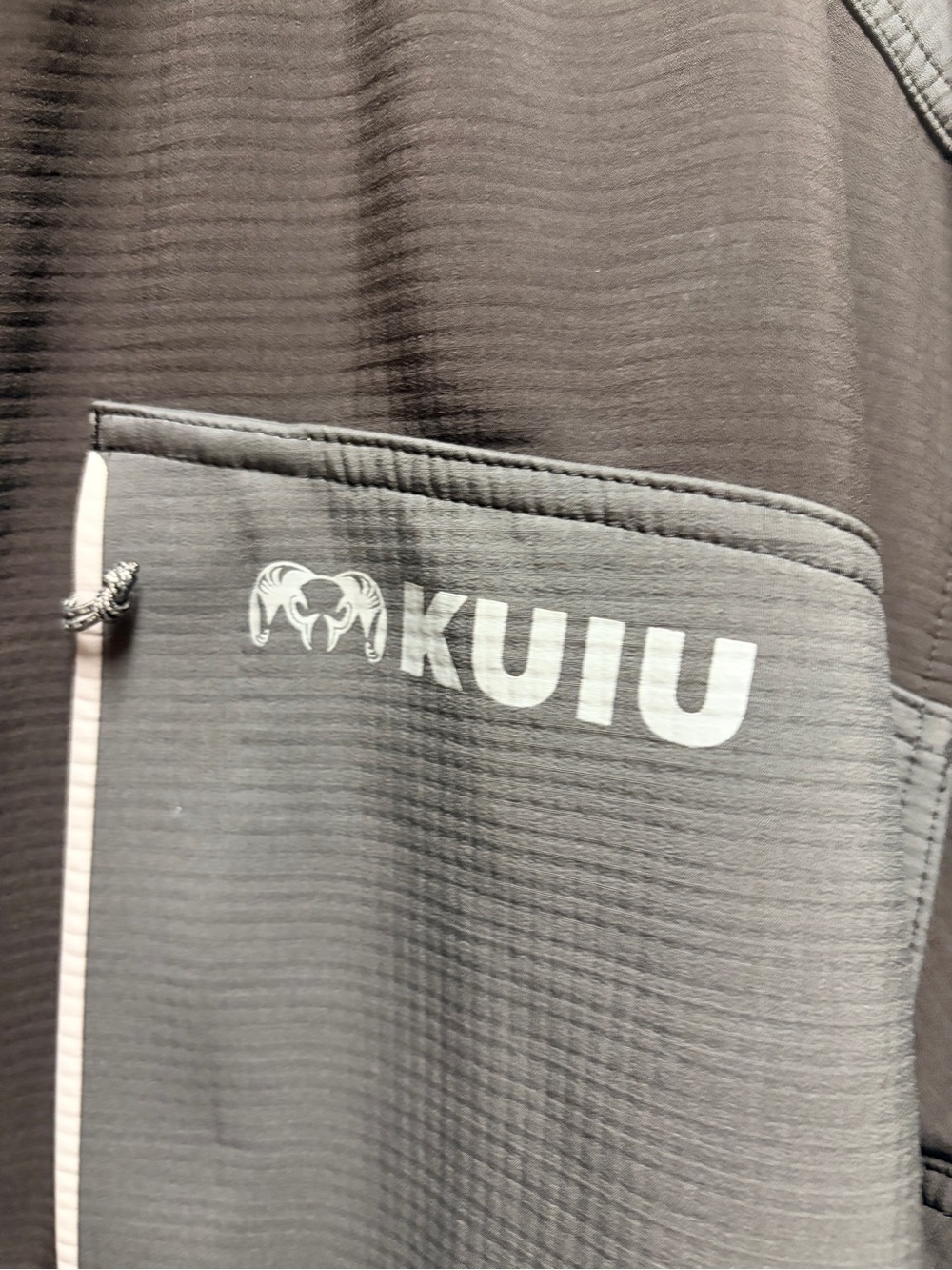 KUIU Men's Technical Hunting Jacket - Black - Size 3XL - Excellent Condition - Picture 3 of 6